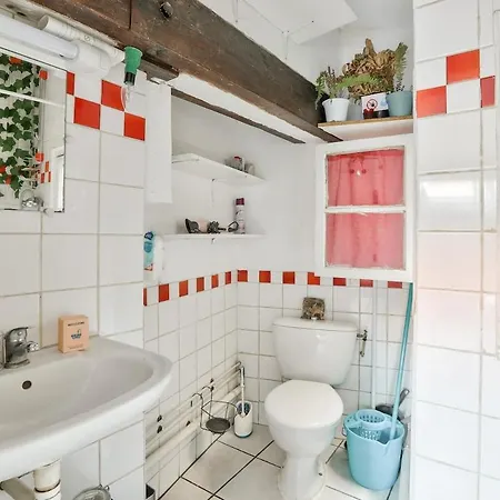 Appartement Charming 1br Flat At Center