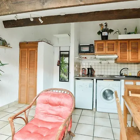 Apartmán Charming 1br Flat At Center *